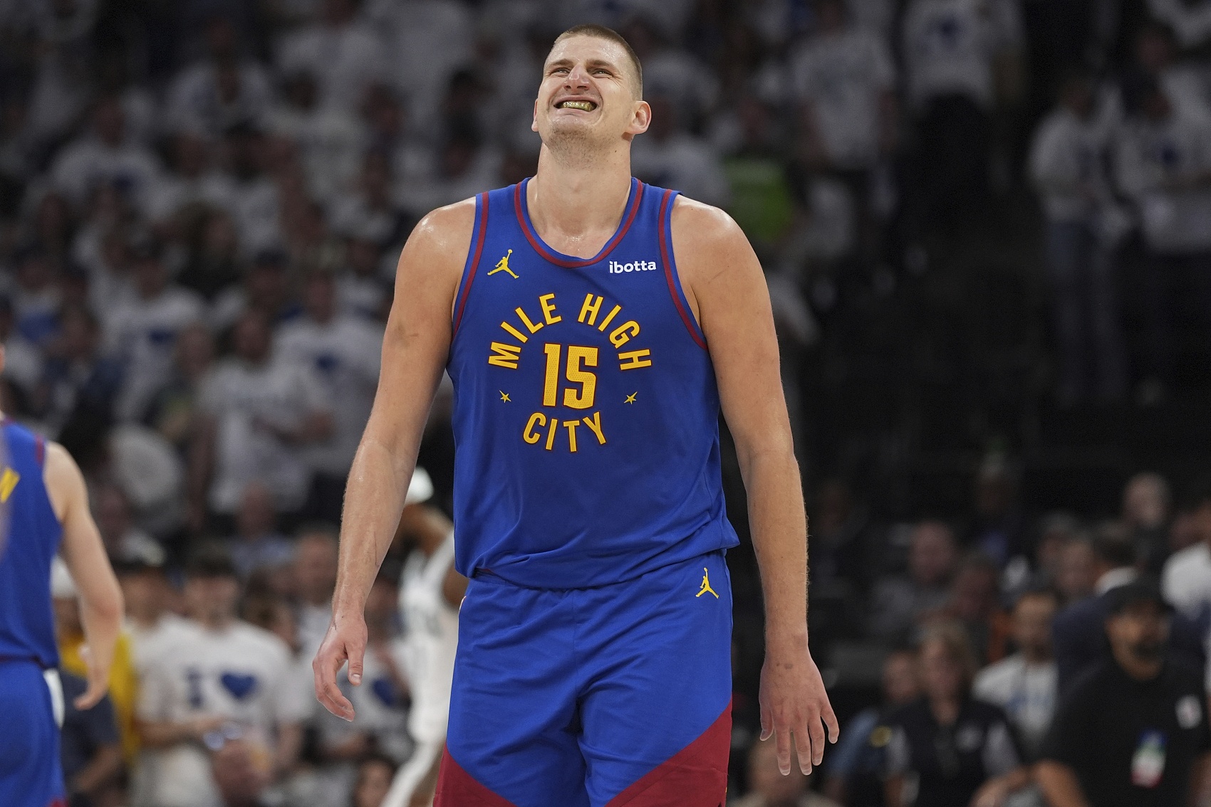 歐文：約基奇非常聰明，但狀態(tài)依舊很好——NBA直播11月13日訊